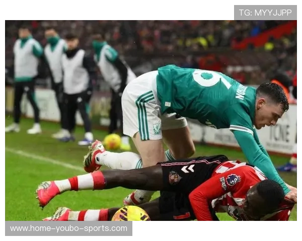 曼城逆转利物浦迎来新赛季首胜，锋线组合表现抢眼引关注